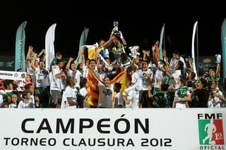 Santos presentó su nuevo himno tras ganar el Clausura 2012. (Jam Media)