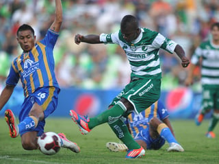 
El colombiano Carlos Darwin Quintero logró rápido el empate para los Guerreros ayer en el Estadio Corona contra el San Luis. (Fotografía de Ramón Sotomayor)
