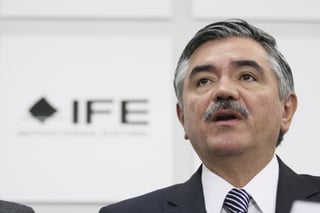  Leonardo Valdés Zurita, negó que el IFE y el TEPJF estén heredando un país 'en crispación social', como han aseverado algunos actores políticos. (Archivo)