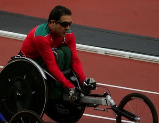 El mexicano Édgar Navarro no pudo llegar al podio. Navarro queda fuera del medallero paralímpico