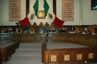 Información. Muchos de los legisladores del Congreso Local, buscan que se les informe sobre la deuda real de Coahuila.