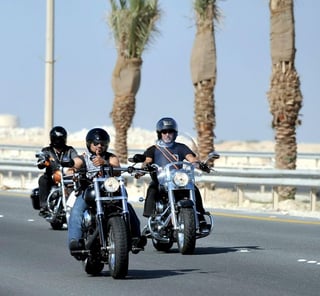 Con un desfile por Torreón, Gómez Palacio y Lerdo, además de una convivencia, los motoristas laguneros, celebrarán hoy el Día del Motociclista.