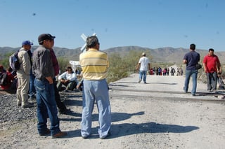 Apoyo. Minas violan los derechos humanos de las comunidades, según la ONG Mining Watch, quien visitó el ejido La Sierrita.