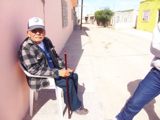 Baja la temperatura. Habitantes del ejido La Joya aseguran que las bajas temperaturas afectaron a decenas de familias de este poblado.