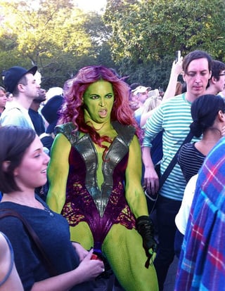 Se burlan. Aprovecharon fotos poco favorecedoras de Beyoncé para crear montajes, en este caso la convirtieron en Hulk.