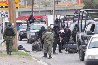 En diferentes puntos. Tanto en Gómez como en Lerdo se reportaron ataques contra agentes de Tránsito y Vialidad. 