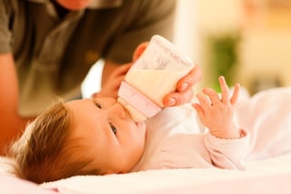 De acuerdo a una encuesta realizada en 110 naciones, entre ellas México, se puso de manifiesto que la baja tasa de lactancia materna puede ser considerada como un problema de salud pública. INGIMAGE