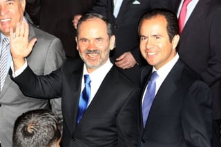 Amistad. El presidente Nacional del PAN, Gustavo Madero y César Nava, el primero de febrero de 2011 em la toma de protesta de Rafael Moreno Valle, gobernador del estado de Puebla. 