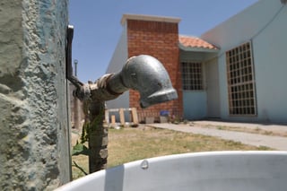 Más cortes. El Simas ha intensificado sus acciones de corte del suministro de agua potable.