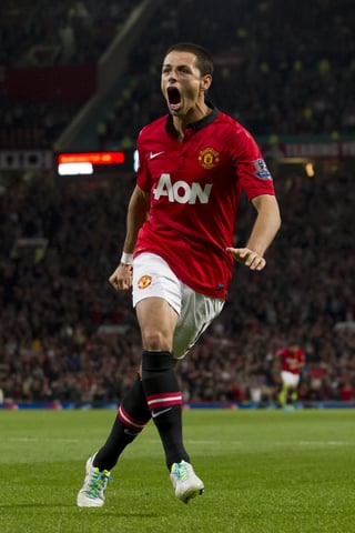Con el primer gol de Javier Hernández en la temporada, el Manchester United derrotó 1-0 a Liverpool.