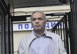 El ajedrecista ruso Gary Kasparov realizó una visita a la Conade. Destacan aumento de aficionados al ajedrez