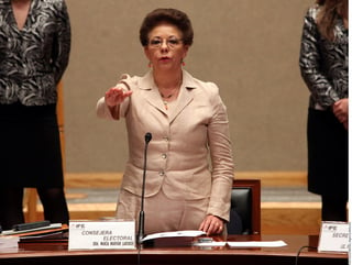 Crítica. Al rendir protesta como presidenta provisional del IFE, María Marván Laborde criticó la Reforma Política y el INE. 