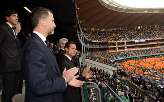 Enrique Peña Nieto acudió al servicio religioso en honor a Nelson Mandela en Sudáfrica. (EFE) 