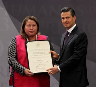 El grupo Las Patronas, al frente de Norma Romero Vázquez, recibió el Premio Nacional de Derechos Humanos este año. (Notimex)
