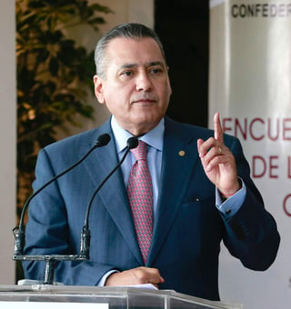 Beltrones Rivera aseveró que sumar voluntades es el único camino para avanzar en la transformación de México que ha propuesto el presidente Enrique Peña Nieto. (Archivo)
