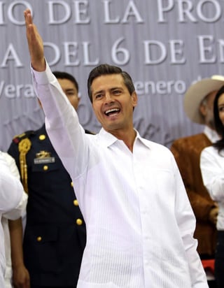 Peña Nieto encabezó el 99 aniversario de la Promulgación de la Reforma Agraria en Veracruz. (El Universal)