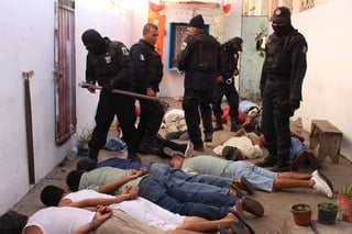 Tensión. Hace unos días  en el interior del penal de Tuxpan del municipio de Iguala, Guerrero, se registró un ataque de un grupo armado. 
