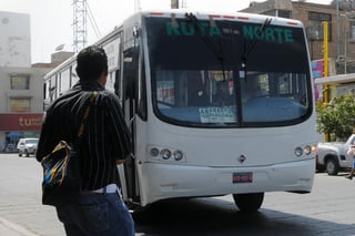 Ahora el transporte público es uno de los servicios más requeridos en las grandes ciudades. (ARCHIVO)