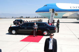 Visita. El 'Air Force One', el donde viaja el presidente de Estados Unidos, Barack Obama, aterrizó en la pista principal del Aeropuerto Internacional Adolfo López Mateos de Toluca. Obama acude a la capital mexiquense para participar en la Séptima Cumbre de Líderes de América del Norte.