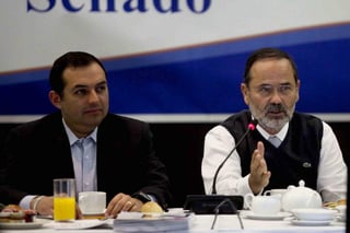 Contienda. El senador panista Ernesto Cordero y el líder nacional de AN, Gustavo Madero. 
