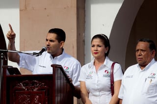 Protesta. El alcalde de Apatzingán, Uriel Chávez, dijo que las acusaciones sobre el paradero de los desaparecidos son falsas. 
