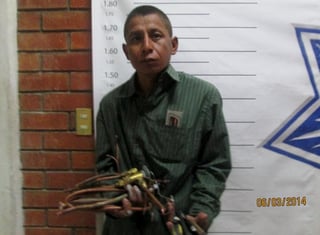 El detenido dijo llamarse Jesús Horacio García, de 36 años de edad, con domicilio en avenida Independencia número 175. (EL SIGLO DE TORREÓN)
