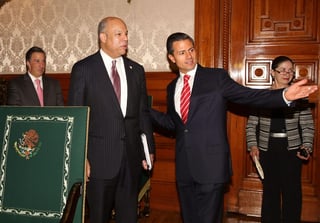 Reunión. El secretario de Seguridad Nacional estadounidense, Jeh Johnson y Enrique Peña Nieto.