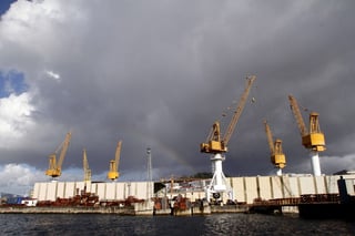 Astillero. Fotografía cedida por Petróleos Mexicanos (Pemex) que detalla la vista general del astillero Barreras en Vigo.
