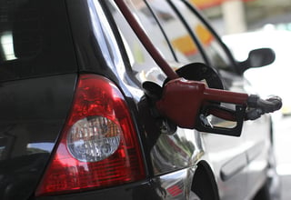 Gasolina. Los aumentos quincenales se mantendrán todo el año, señalaron autoridades. 