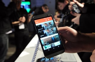 Dispositivo. En la imagen aparece un celular inteligente durante un evento realizado en la ciudad de Nueva York.
