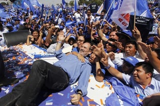 Campaña. El candidato a la presidencia nacional del PAN, Gustavo Madero, realizó su mitin de apertura de campaña.