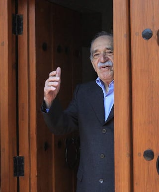 Adiós. Fotografía de la última aparición pública de Gabriel García Márquez, tomada afuera de su residencia en la Ciudad de México el pasado 6 de marzo en su cumpleaños número 87. El Premio Nobel de Literatura falleció ayer tras una serie de complicaciones respiratorias.