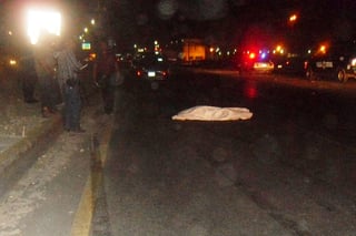 Murió. Un ciclista murió al ser embestido por un carro, que huyó, el pasado domingo a las 19:30 en el Periférico de Gómez Palacio.
