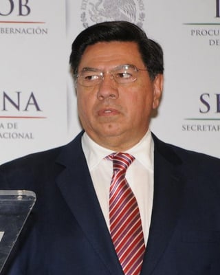 Investigado.  El exgobernador interino de Michoacán, José Jesús Reyna, quien presuntamente aparece en un video con capos.