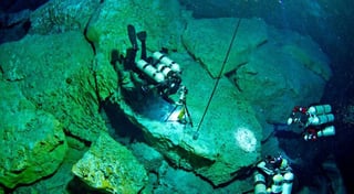 Restos de una joven de 13 mil años hallados en cenote de Tulum revelaron que América se pobló tras una migración por el Estrecho de Bering. (EFE)