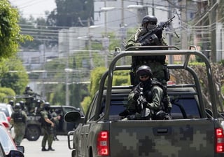 El Ejército Mexicano, participa en la Base de Operación Mixta (BOM) en Naucalpan y en unos 30 municipios mexiquenses más, desde principios de este año. 