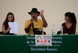 Conferencia. El fundador de autodefensas en Michoacán, José Manuel Mireles, durante la conferencia en la Universidad Autónoma de la Ciudad de México. (EL UNIVERSAL)