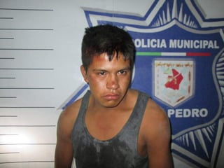 El agresor se identificó como Marco Antonio Martínez Moreno, de 18 años de edad, quien dijo tener su domicilio en la ciudad de Morelia Michoacán. (EL SIGLO DE TORREÓN)