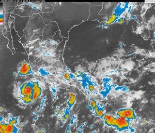 El huracán Cristina avanza con vientos máximos sostenidos de 120 kilómetros por hora y rachas de 150 kilómetros por hora. (Conagua) 
