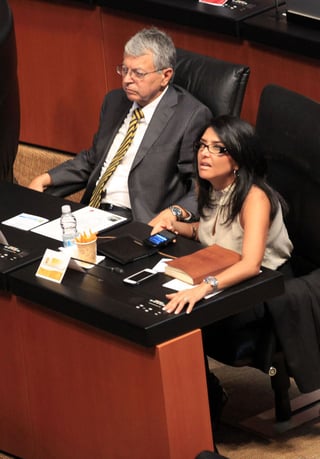 Aplauden. La senadora Alejandra Barrales, participa en la sesión del Senado de la República. 