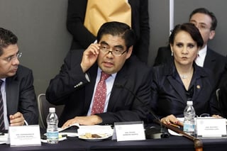 Reunión. Barbosa Huerta reiteró que su grupo parlamentario sí asistirá al debate en el Pleno. 