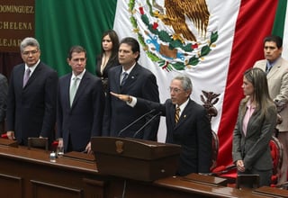 Designan. Salvador Jara Guerrero juramenta como nuevo gobernador de Michoacán durante una ceremonia en Morelia.