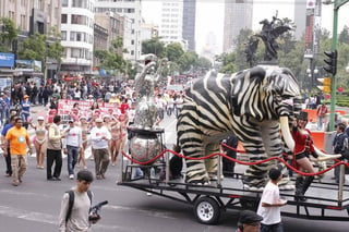 Trabajadores de circos se manifiestaron a favor del uso de animales en sus espectáculos. (El Universal)