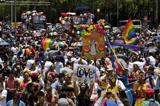  Aspecto de la XXXVI marcha del orgullo Lésbico-Gay, que partió este sábado del Ángel de la Independencia rumbo al Zócalo capitalino. (El Universal)