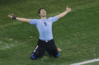 El TAS dijo que Suárez, la Asociación Uruguaya de Fútbol y el Barcelona presentaron una solicitud para acelerar el proceso de la apelación. (Archivo)