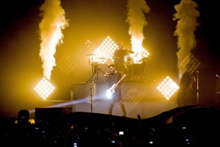 OneRepublic armó una espectacular fiesta en el Palacio de los Deportes. (El Universal) 
