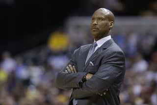 Byron Scott informó que se hará cargo de los Lakers. (AP)