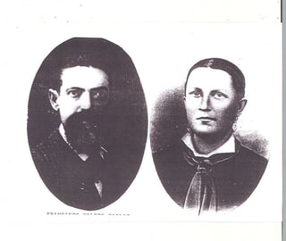 Don Francisco Valdés Carlos y su esposa doña Ma. del Sacramento Valdés Sánchez, troncos de familias que vinieron a Torreón, Coahuila.