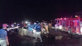 Atrapados. Los cuerpos de los seis jóvenes que perdieron la vida en el accidente quedaron atrapados dentro del vehículo. 