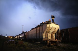 Muerte. Una vez más, el tren que recorre el sureste mexicano segó la vida de uno de los cientos de migrantes que lo abordan cada día.